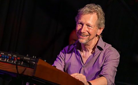 Hard Days Night Bigband featuring Groove Galaxy