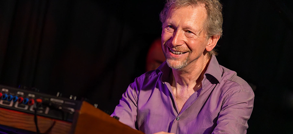 Hard Days Night Bigband featuring Groove Galaxy