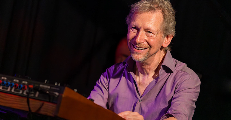 Hard Days Night Bigband featuring Groove Galaxy