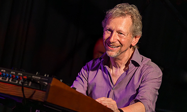 Hard Days Night Bigband featuring Groove Galaxy